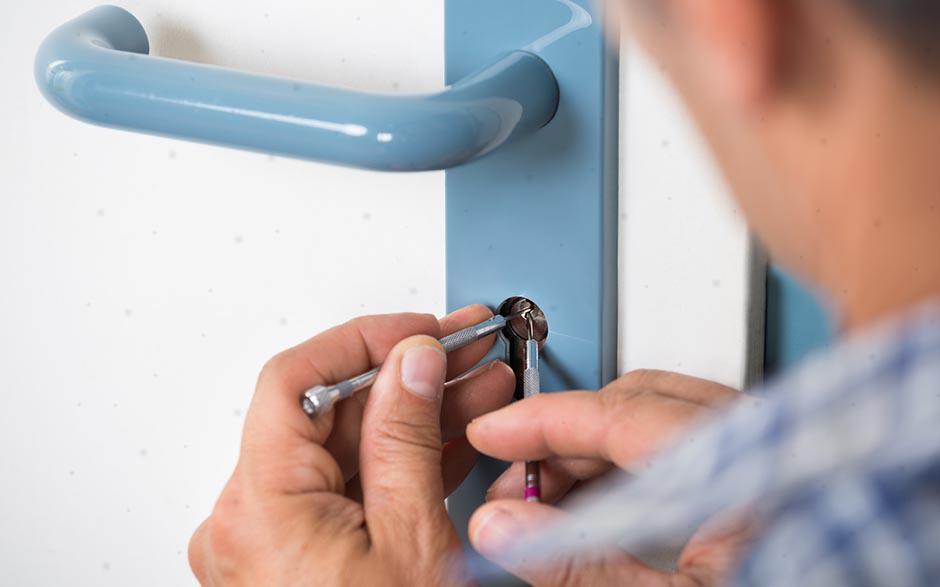 serrurier prix changement Éragny